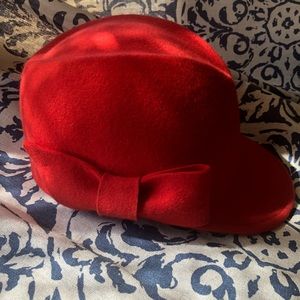 Bronté Red rider hat 🧢